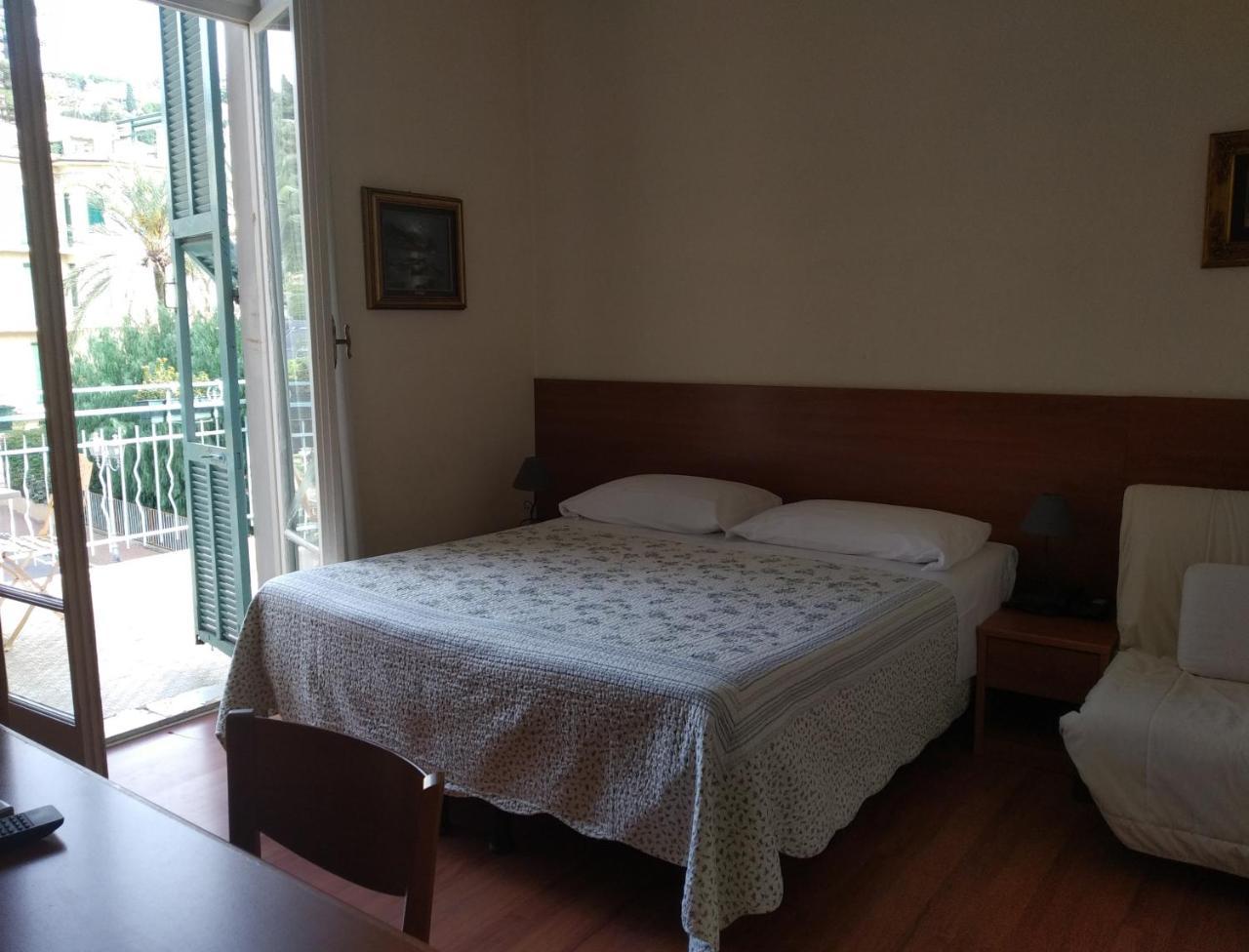 Hotel Lucciola Bordighera Buitenkant foto