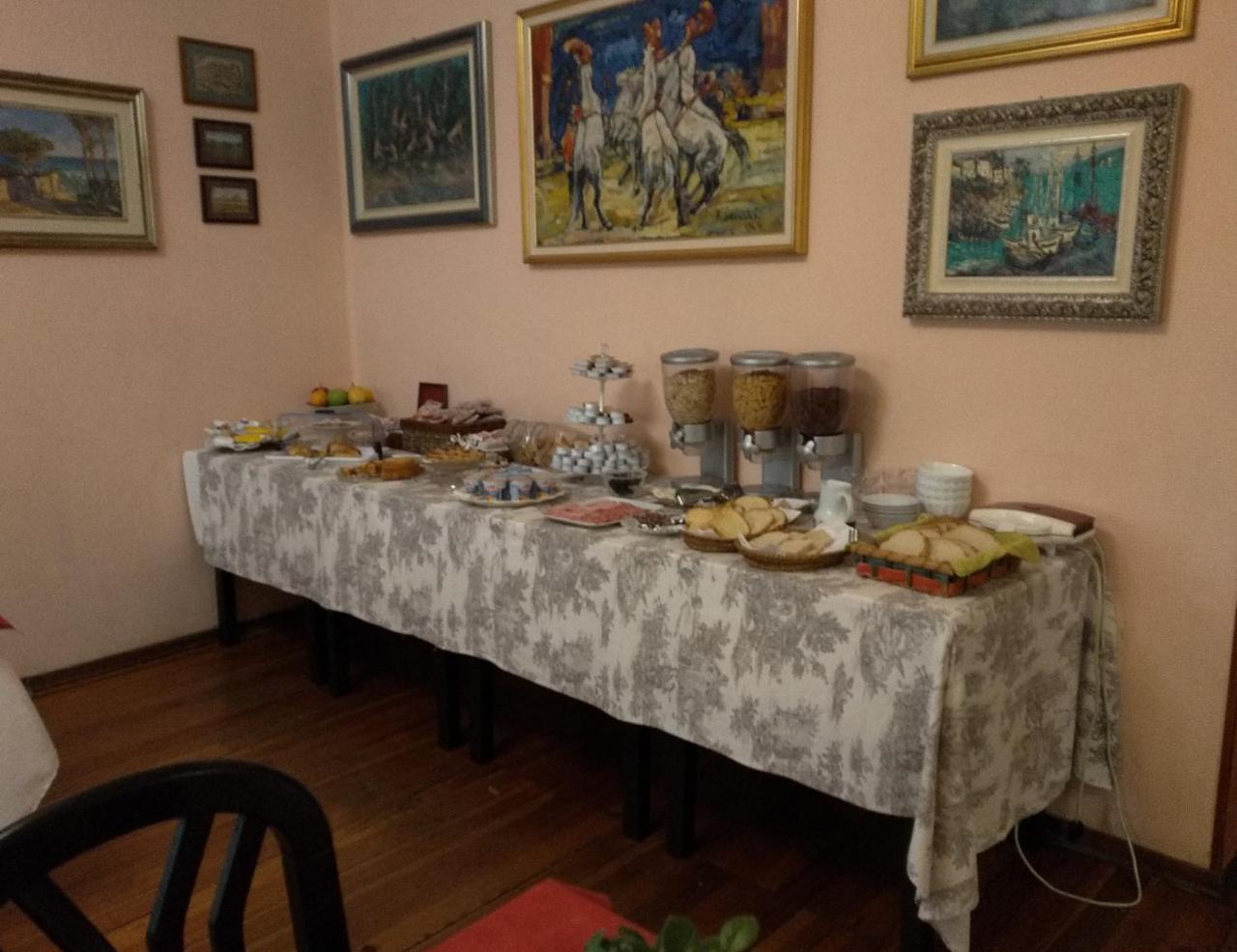 Hotel Lucciola Bordighera Buitenkant foto