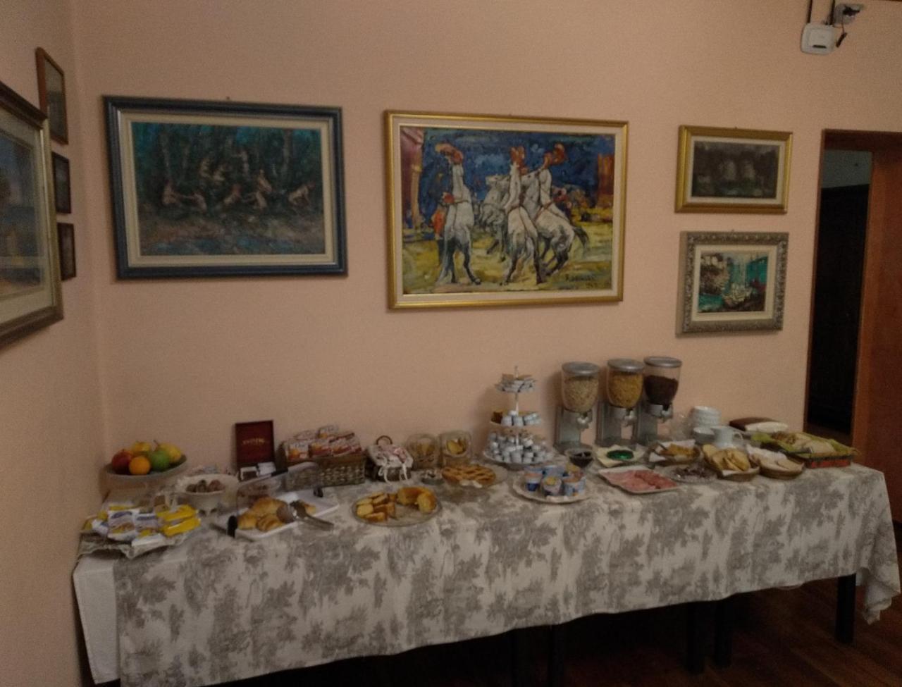 Hotel Lucciola Bordighera Buitenkant foto