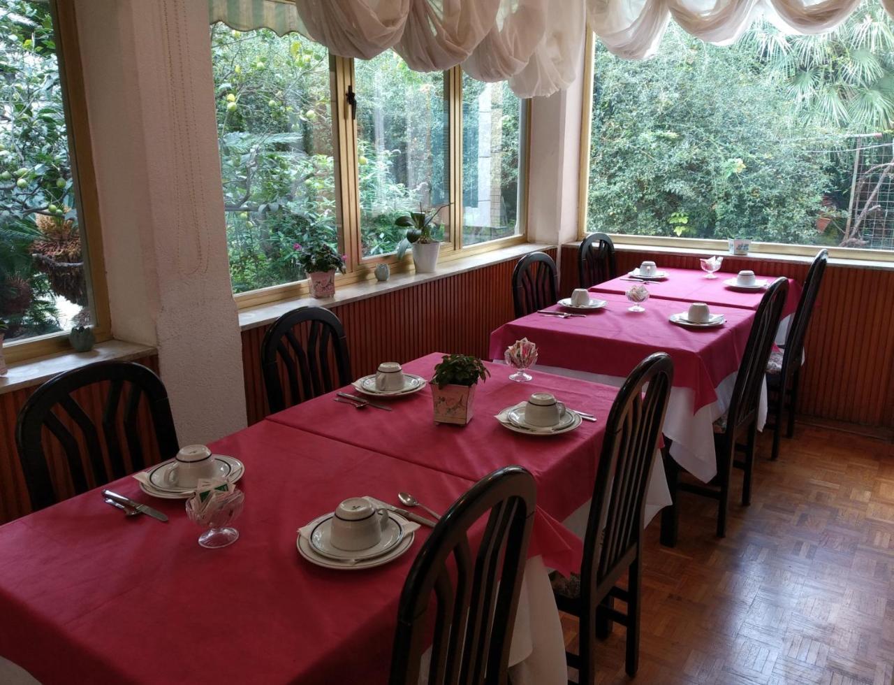 Hotel Lucciola Bordighera Buitenkant foto