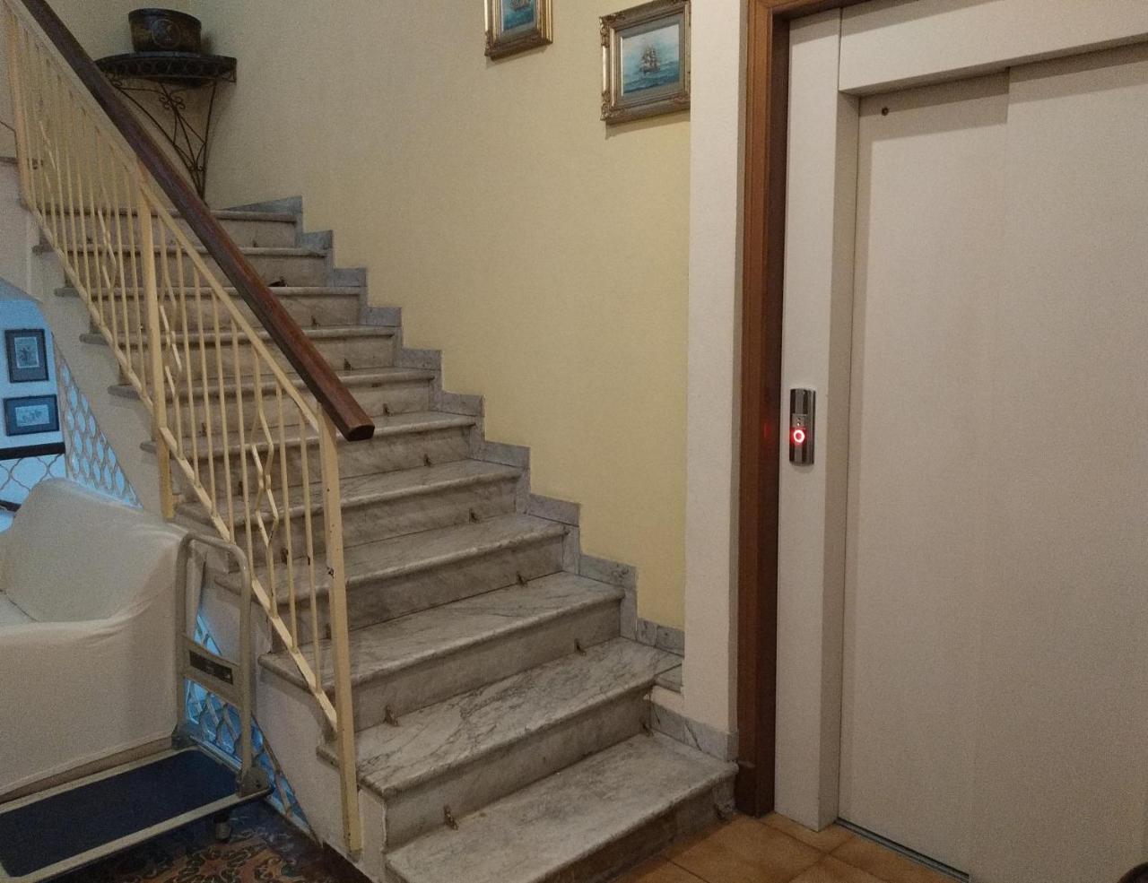 Hotel Lucciola Bordighera Buitenkant foto
