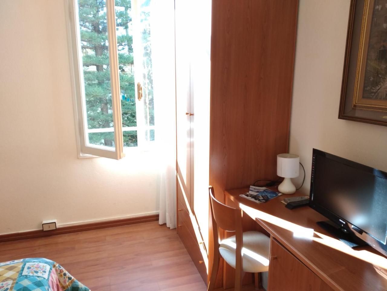 Hotel Lucciola Bordighera Buitenkant foto