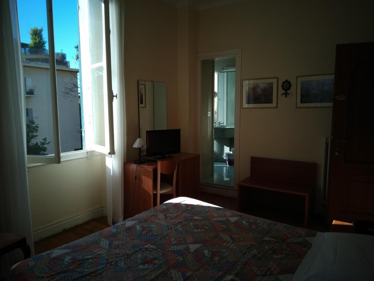 Hotel Lucciola Bordighera Buitenkant foto