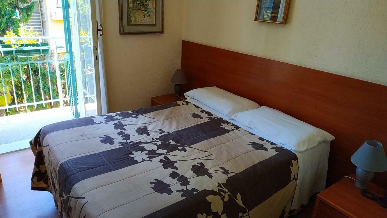 Hotel Lucciola Bordighera Buitenkant foto